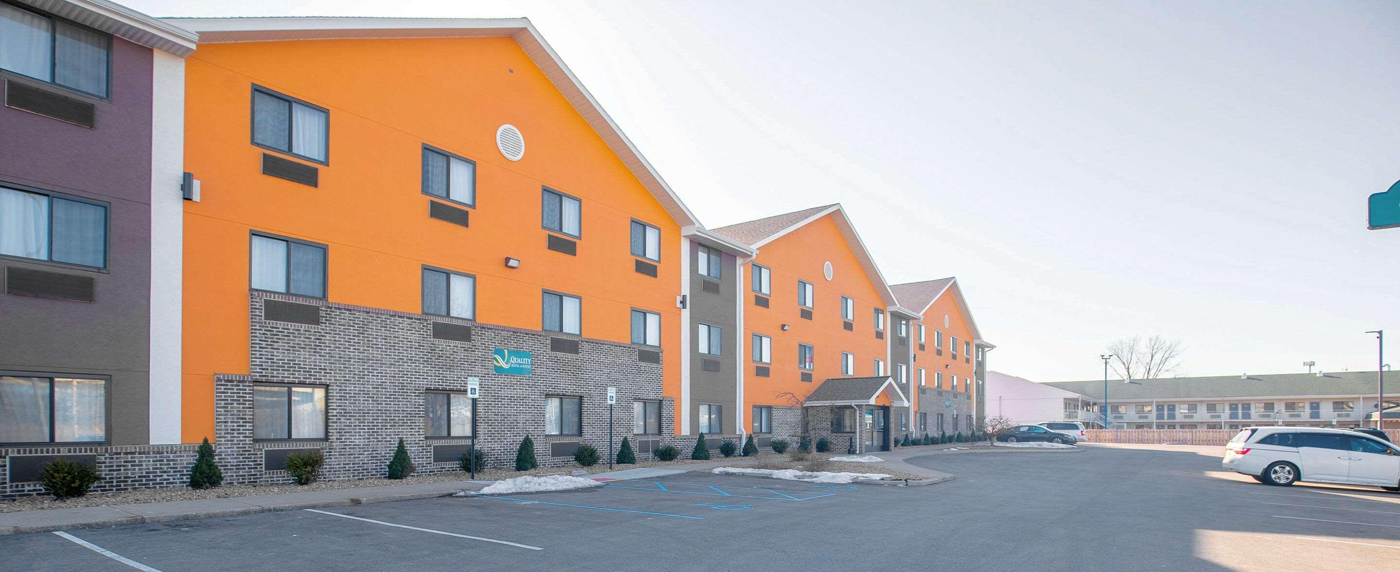 Quality Inn & Suites Hammond Near I-8090 Exterior photo